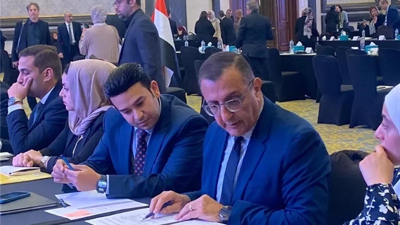 تعزيز تبادل الخبرات في القطاع الدوائي بين مصر والجزائر