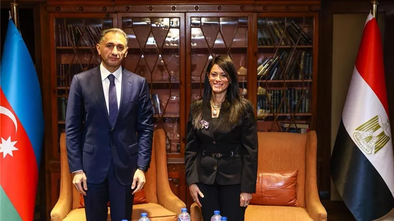 مباحثات مع أذربيجان لتعزيز التعاون الاقتصادي وتفعيل 7 اتفاقيات استراتيجية