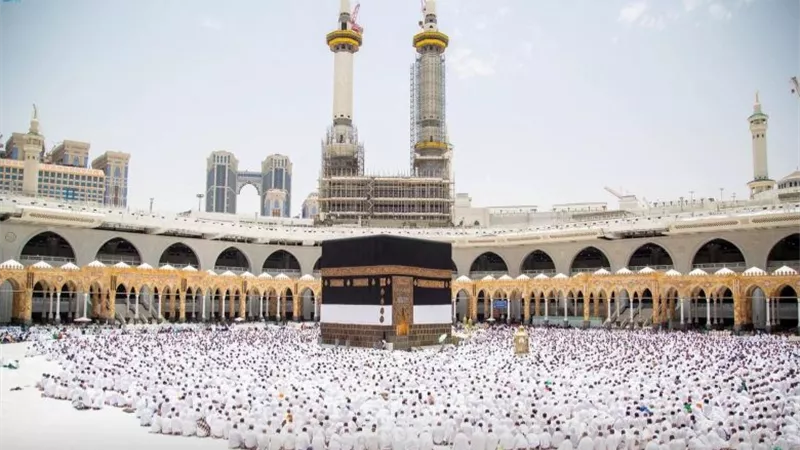 دار الإفتاء توضح محظورات الإحرام للرجل والمرأة