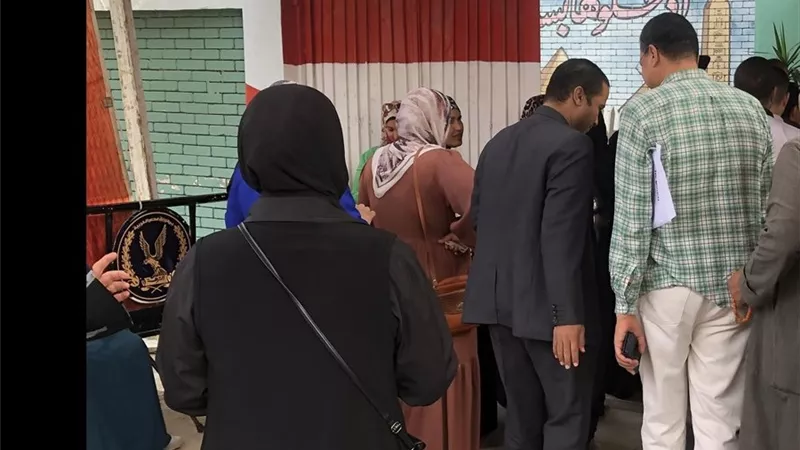 بدء ساعة الراحة.. توقف التصويت مؤقتا بمحافظة الشرقية 
