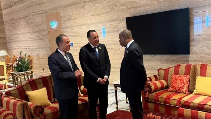 مباحثات مصرية أنجولية لتعزيز التعاون في الاستثمار والخدمات الجوية 