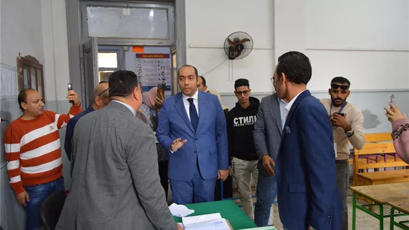 نائب محافظ المنوفية يتفقد اللجان الانتخابية