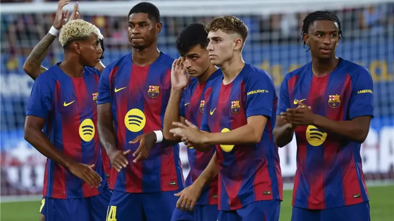 عودة راشفورد.. برشلونة يعلن قائمة موقعة تشيلسي في دوري أبطال أوروبا