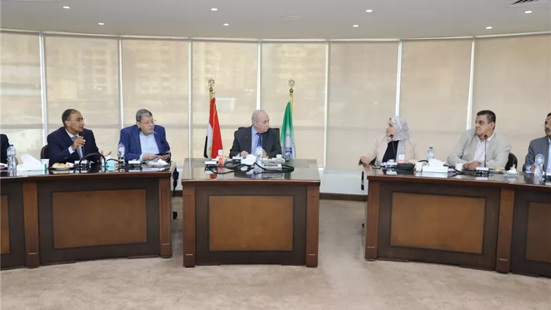 اتحاد المقاولين يناقش ضريبة القيمة المضافة مع 