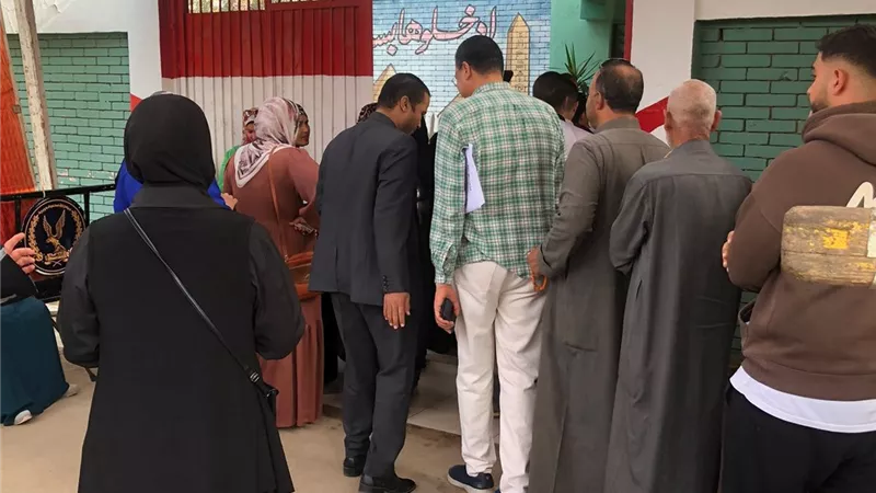 لجان الشرقية تستقبل الناخبين للإدلاء بأصواتهم في انتخابات النواب