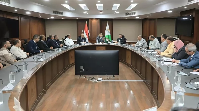 الجيزة تستقبل 64 طلبًا من الراغبين في إحلال 