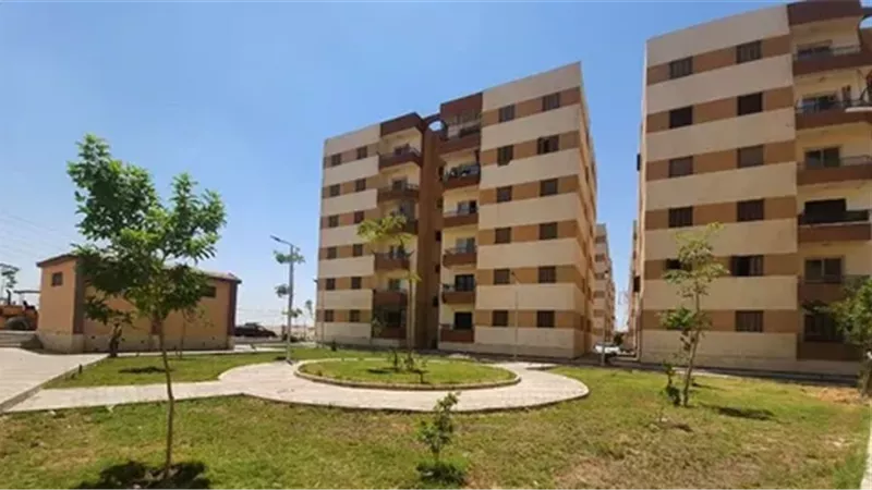 طرح 5 محال وصيدلية ومطعم بسكن مصر بالعبور الجديدة أمام المستثمرين