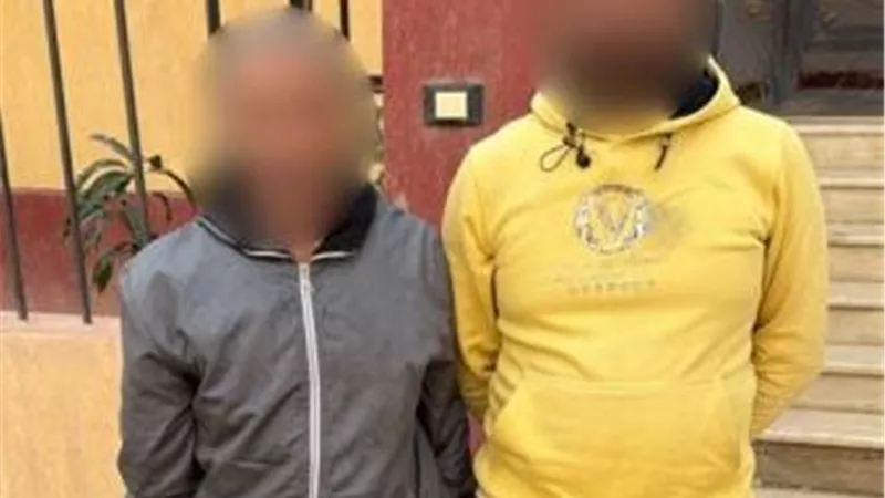 ضبط شخصين بحوزتهما كروت دعائية للتأثير على الناخبين بالقاهرة