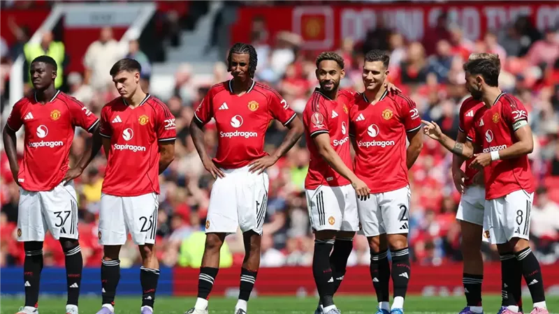 تشكيل مانشستر يونايتد الرسمي لمواجهة إيفرتون في الدوري الإنجليزي