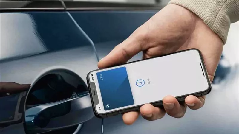 كيف تستخدم آيفون في فتح باب السيارة؟.. اعرف الطريقة بالخطوات