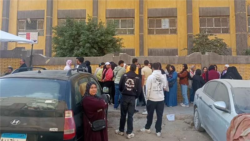 منذ اللحظات الأولى.. توافد الناخبين بمدينة نصر للتصويت بانتخابات النواب