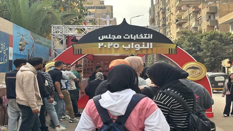 القبض على سيدة حاولت التصويت باسم شقيقها في شمال سيناء| فيديو