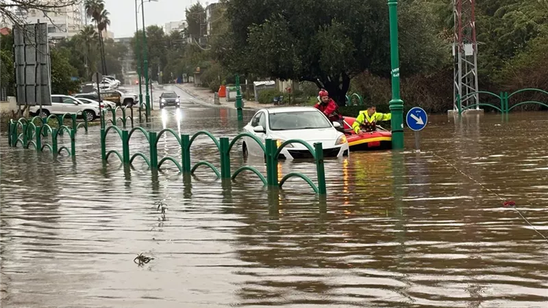 سيول وفيضانات عارمة تضرب مناطق واسعة من إسرائيل|فيديو 