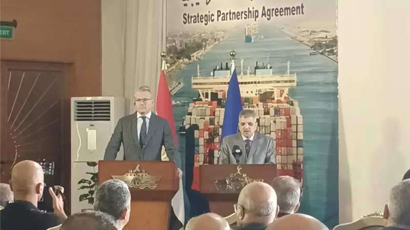 عودة شركة CMA CGM لاستئناف جميع خطوطها الملاحية عبر قناة السويس
