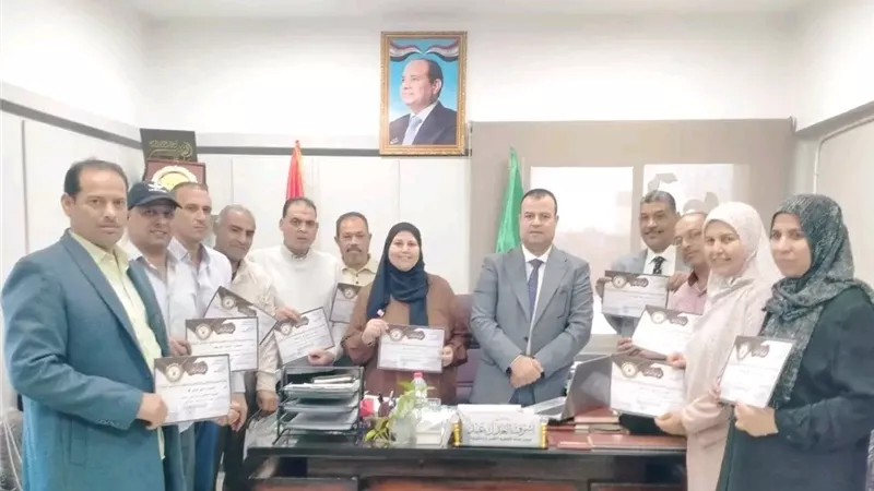 تكريم قيادات التعليم الفني بالدقهلية في جولة متابعة ميدانية