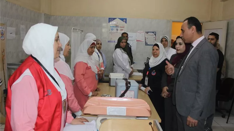 وكيل «صحة بني سويف» يتفقد وحدة طب أسرة تزمنت ويعزز الخدمات