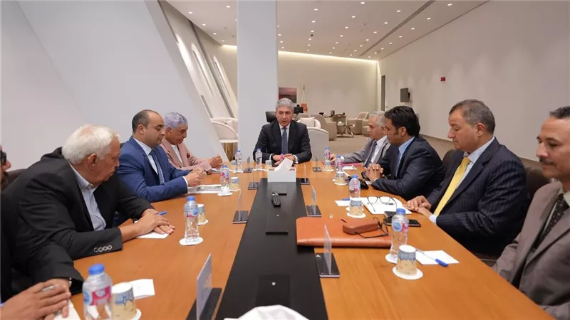 بمشاركة وزراء سابقين.. 