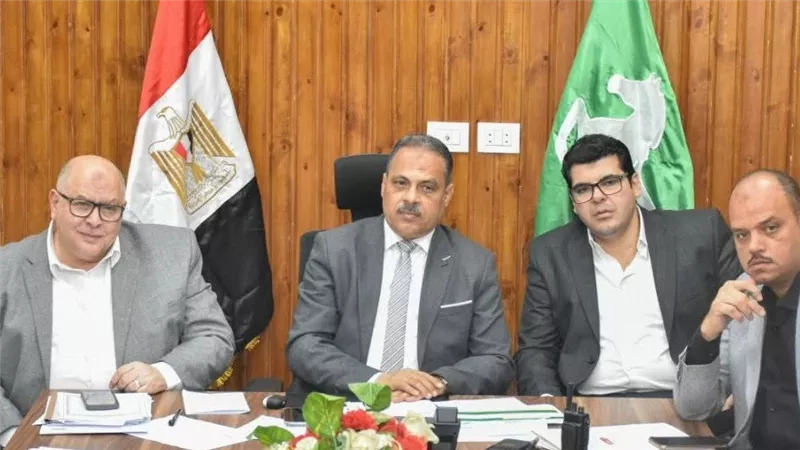 محافظ الشرقية يطمئن الأمانة العامة لمجلس الوزراء على انتظام سير الانتخابات