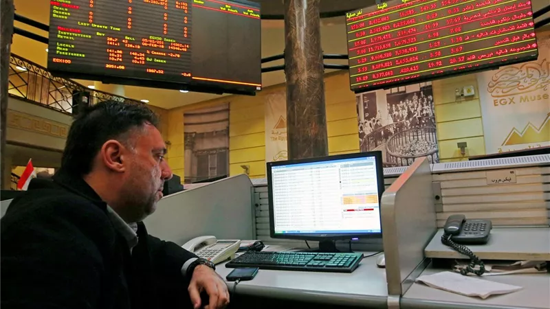 ارتفاع جماعي لمؤشرات البورصة في مستهل التعاملات بدعم من أسهم البنوك