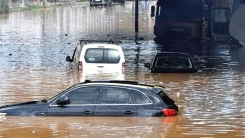 فيضانات وسيول تجتاح لبنان