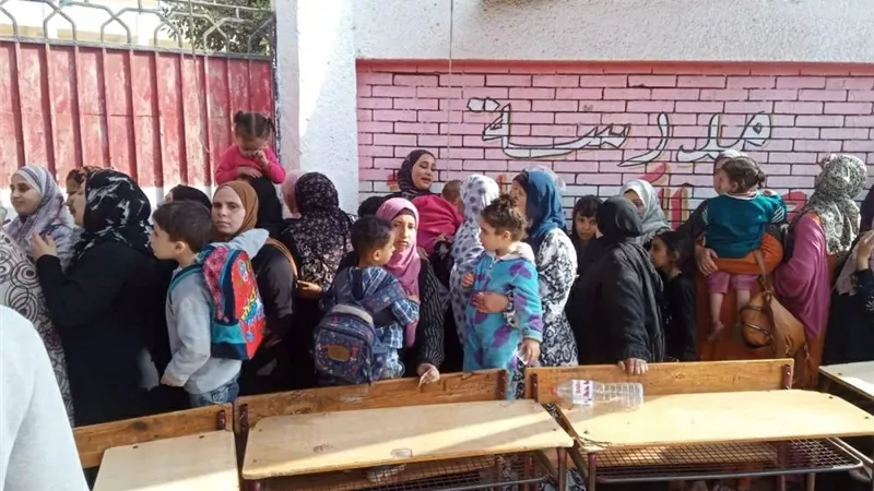 لجنة المتابعة بالمنوفية: ضبط شخص بحوزته كشوف بأسماء ناخبين| فيديو