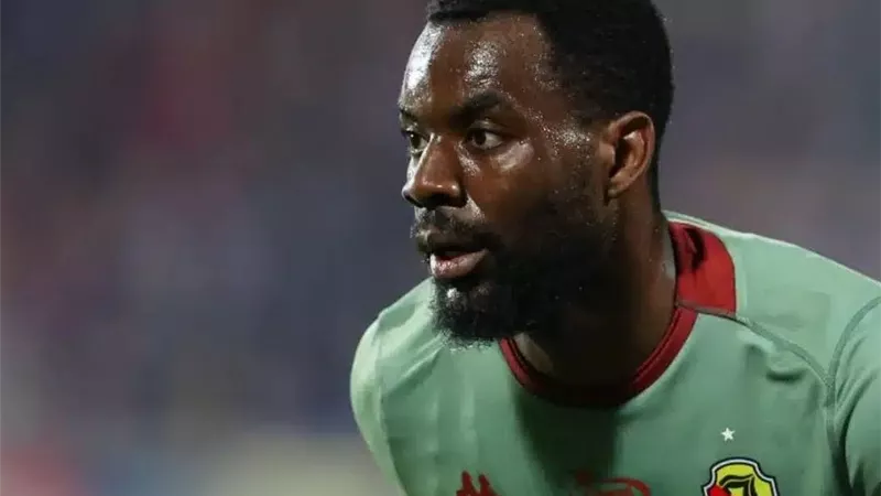 شوبير يكشف مفاجأة في مفاوضات الأهلي مع هداف دوري المؤتمر الأوروبي