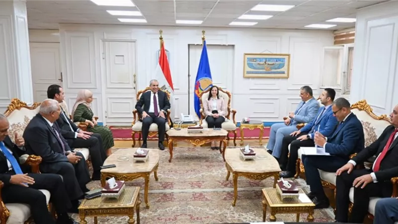 تعاون بين البحيرة والبنك الزراعي لزيادة الخدمات وتمكين الفلاح
