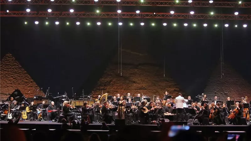 الألحان الخالدة بمهرجان صدى الأهرامات تحتفي بروائع عمار الشريعي وهشام نزيه