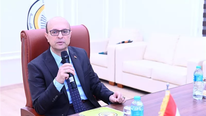 رئيس جامعة أسيوط الأهلية يعلن مواعيد امتحانات الفصل الدراسي الأول