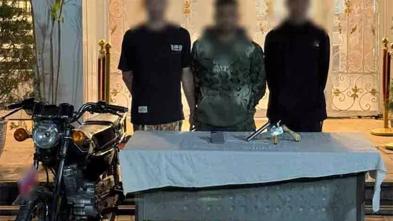 القبض على المتهمين بسرقة هاتف محمول من شخص في مدينة نصر