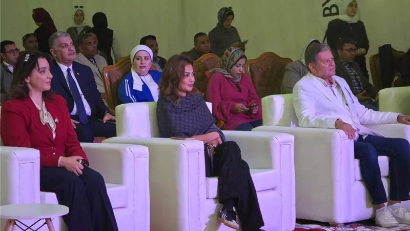 نجوم وإدارة 