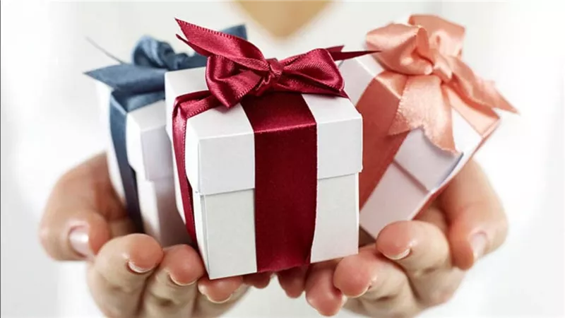 هل يجوز تمييز الأب لأحد أبنائه بالهبة دون غيره؟.. الأزهر للفتوى يجيب
