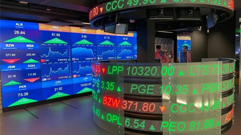 الأسهم الأوروبية ترتفع للجلسة الثالثة بدعم من موازنة بريطانيا