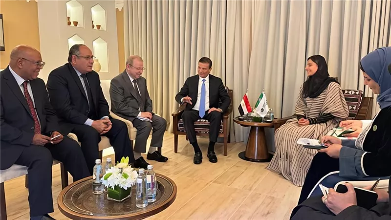 وزير الزراعة يبحث بالرياض تعزيز التعاون العربي لتطوير قطاع التمور