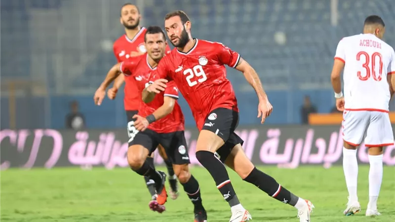 سيراميكا كليوباترا يخطط لضم عمر كمال من الأهلي