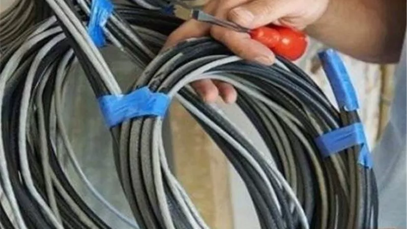 النيابة تطلب التحريات في واقعة سرقة كابلات من كمبوند بالجيزة