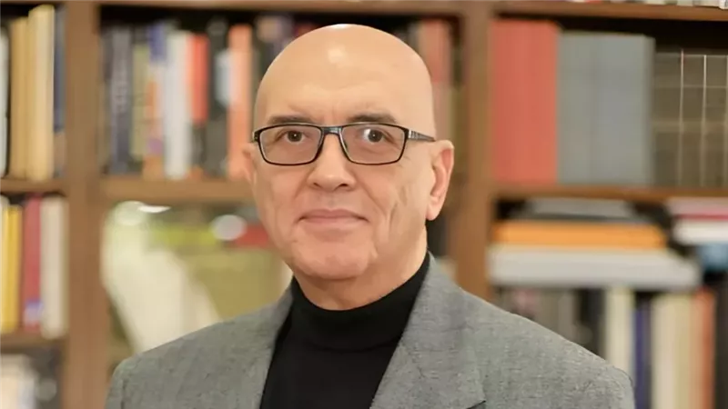ننشر فصلا من الرواية الأحدث للكاتب محمد سلماوي «زهرة النار»