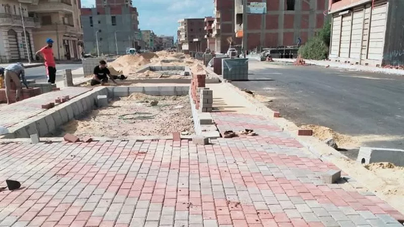 محافظ الغربية يتابع مراحل رصف وتطوير مصرف الزهار بقطور