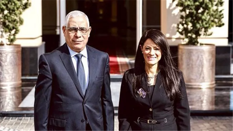 رانيا المشاط: تسليم 17مركزًا تكنولوجيًا متنقلًا لدعم التحول الرقمي للنيابة