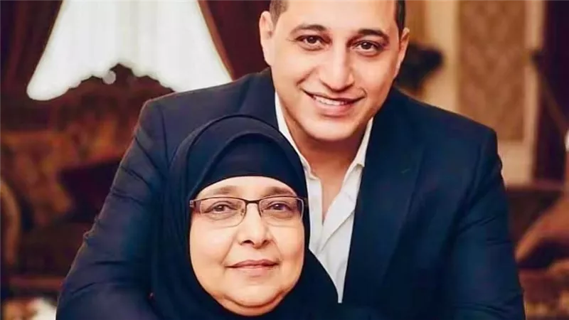بعد شائعة وفاتها.. رضا البحراوي يدعو لوالدته