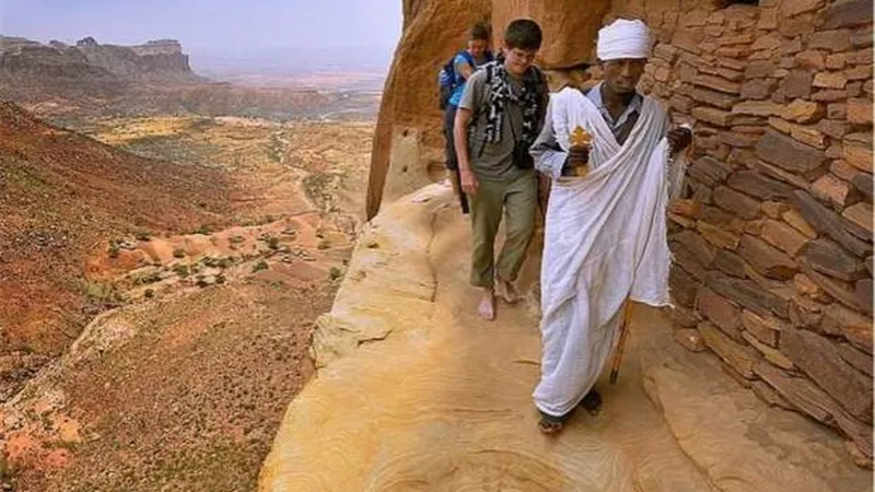 على ارتفاع 198 مترًا..  قصة أخطر كنيسة في العالم| صور