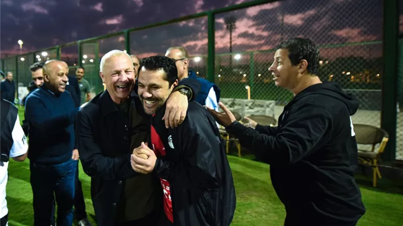 أحمد حسن: نركز على مباراة الكويت بكأس العرب.. وهذه رسالتي لحسام حسن
