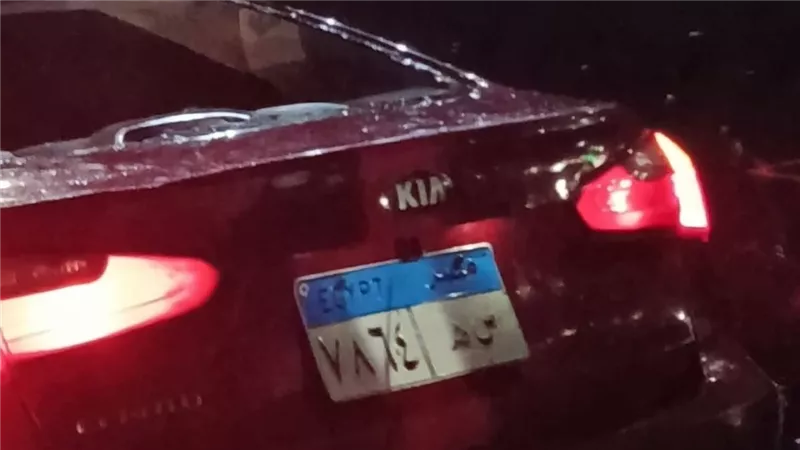 أول صورة لحادث انقلاب سيارة بترعة المريوطية