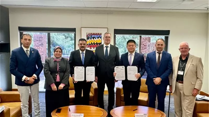 وزير البترول يشهد توقيع خطاب نوايا مع جامعة كيرتن لتطوير الكوادر التعدينية