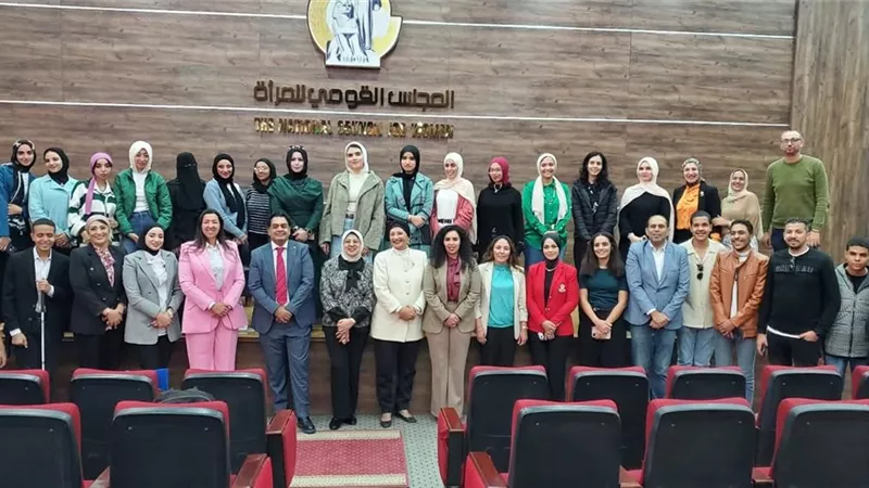  رئيس جامعة بورسعيد: برامج توعوية للطلاب لمواجهة العنف الإلكتروني