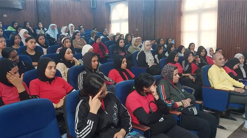 ندوات حول إدارة الغضب والعنف وفن الإلقاء بجامعة الإسكندرية