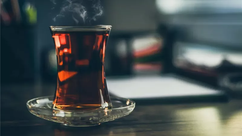 هل شرب الشاي يؤدي إلى خفض مستويات الحديد في الجسم؟