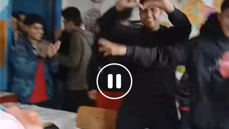 بعد استغاثة معلمة من رقص طلاب بمكتبها.. إجراء مهم من تعليم الإسكندرية