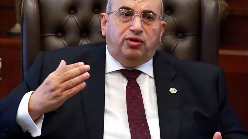  أشرف عبد الغني يطالب برفع حد الإعفاء الضريبي الشخصي بنسبة 25% على الأقل