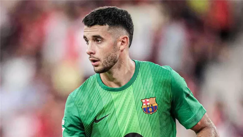 برشلونة يتجنب أزمة جديدة في تسجيل الحارس خوان جارسيا 
